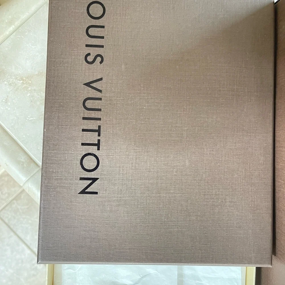 Authentic Louis Vuitton Red Epi Leather Pochette - Picture 3 of 7